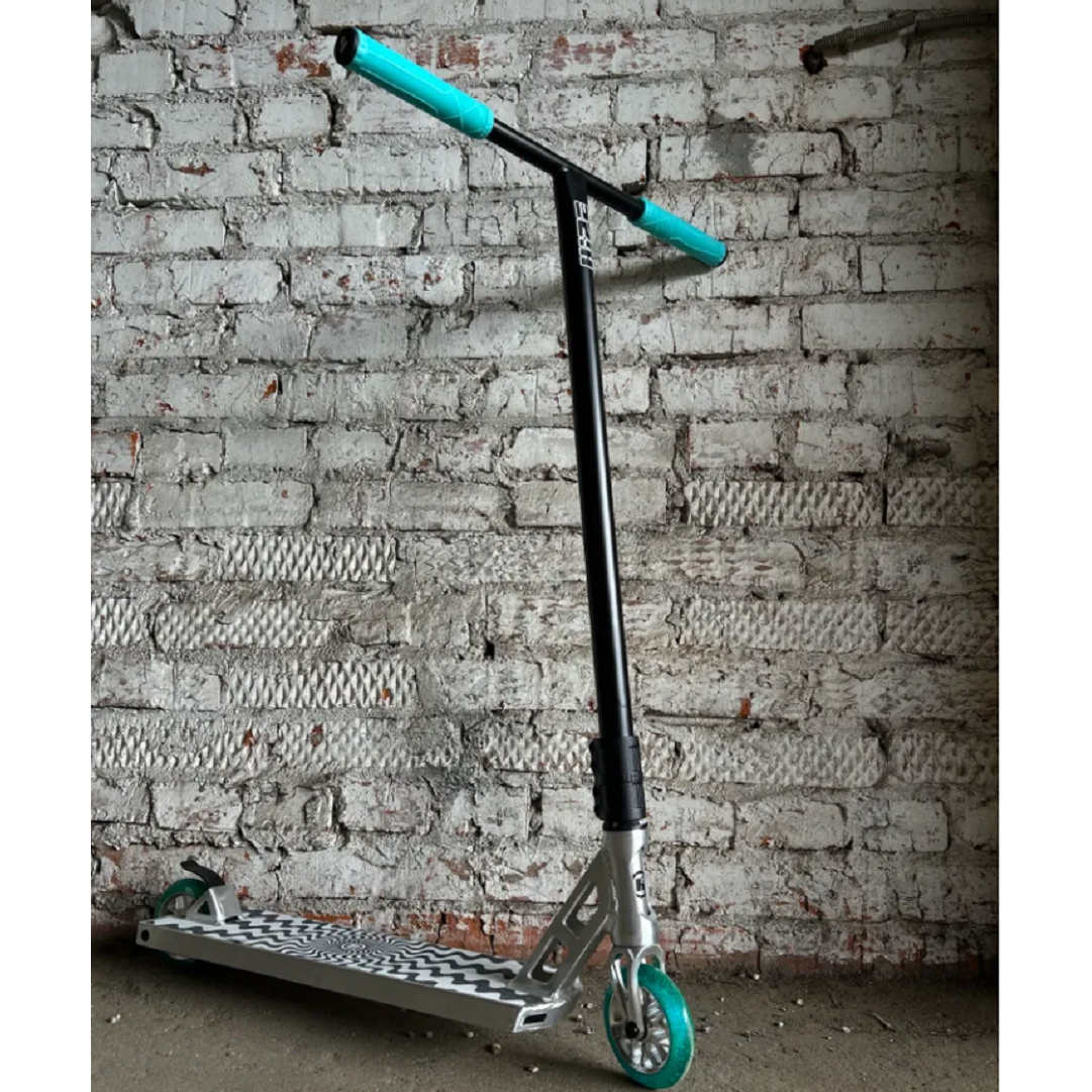 Самокат трюковой HIPE XL Neon Flakes серебро/ментоловый (820007)