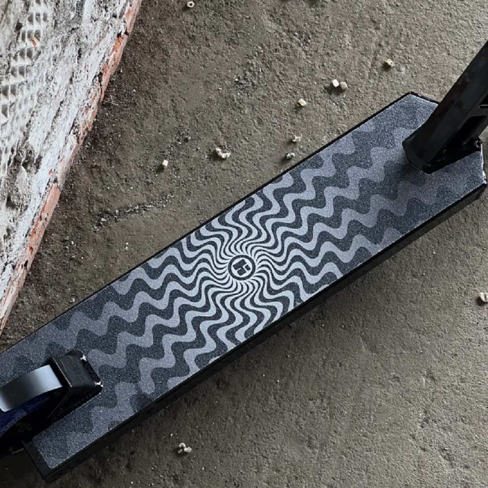 Самокат трюковой HIPE XL RS Neon Flakes черный/синий (820006)