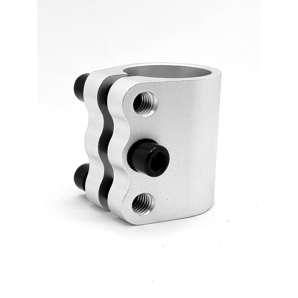 Хомут Fahrenheit 3 болта, IHC 31.8, серебристый (SC2205)